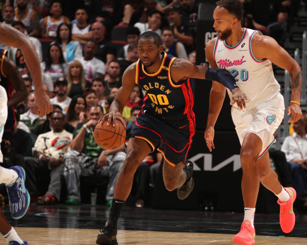 在社交媒体 在社交媒体