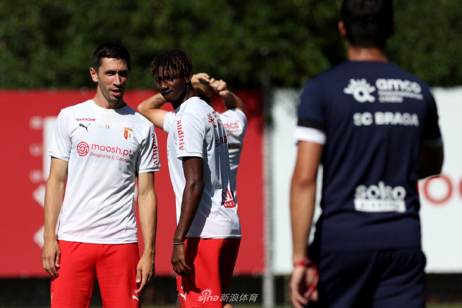 年轻球员正 年轻球员正